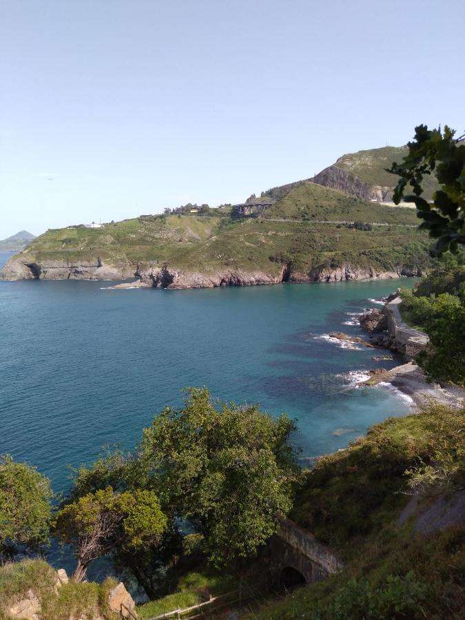Castro Urdiales Precioso Con Piscinaアパートメント エクステリア 写真
