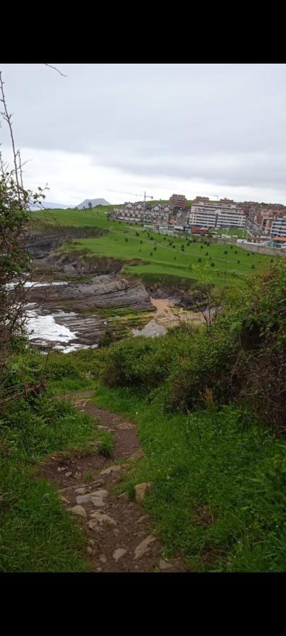 Castro Urdiales Precioso Con Piscinaアパートメント エクステリア 写真